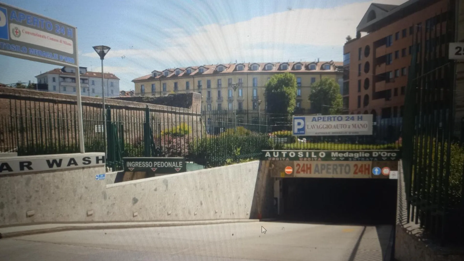 Milano City Centre Porta Romana Suite With Free Parking Garage - Newly Cozy 2 Bedrooms Apartment With 2 Bathrooms Living Room Fully Equipped Kitchen And Washing Machine Smart Tv - Subway Metro 3 Stops To Duomo  Mediolan