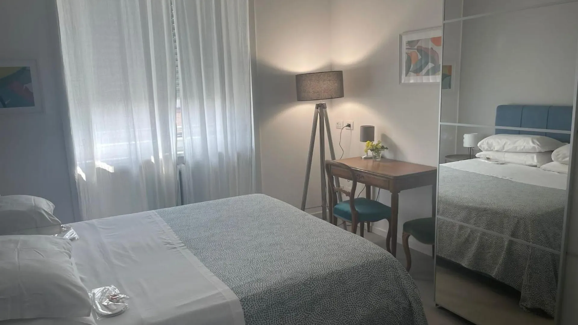 Milano City Centre Porta Romana Suite With Free Parking Garage - Newly Cozy 2 Bedrooms Apartment With 2 Bathrooms Living Room Fully Equipped Kitchen And Washing Machine Smart Tv - Subway Metro 3 Stops To Duomo Włochy